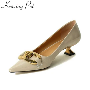 Krazing Pot 2023 Весенняя обувь из коровьей лакированной кожи с острым носком в необычном стиле с мелкими металлическими украшениями, французские элегантные женские туфли-лодочки